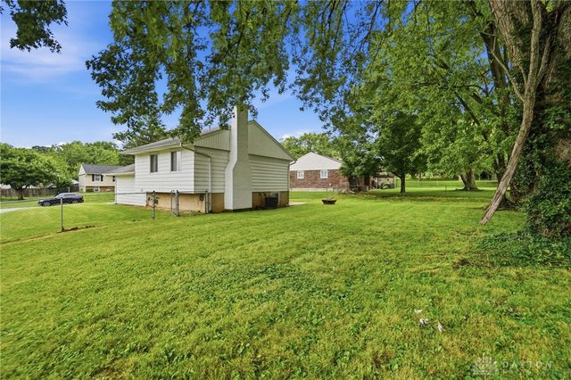110 Teakwood Lane, Springboro, OH 45066