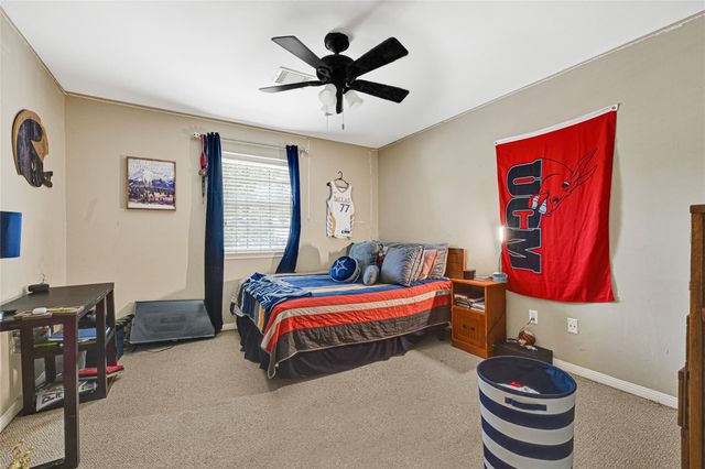 5515 Court Of York, Houston, TX 77069