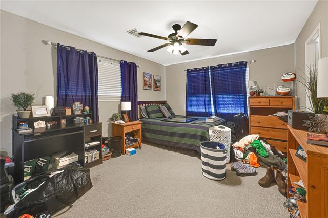 5515 Court Of York, Houston, TX 77069