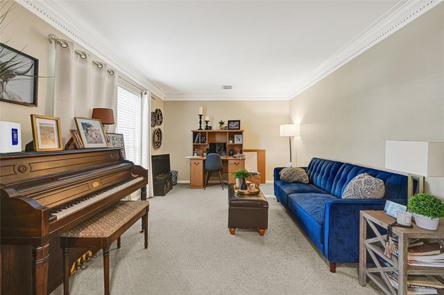 5515 Court Of York, Houston, TX 77069