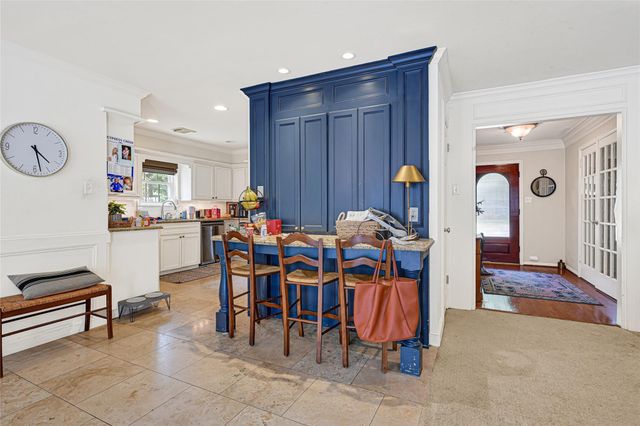 5515 Court Of York, Houston, TX 77069