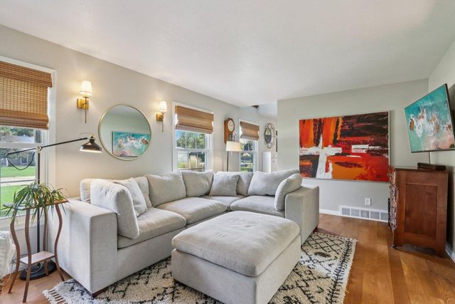 14045 W Beechwood TRAIL, New Berlin, WI 53151