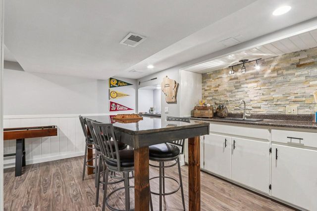 14045 W Beechwood TRAIL, New Berlin, WI 53151