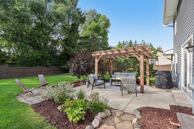14045 W Beechwood TRAIL, New Berlin, WI 53151