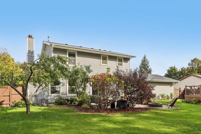 14045 W Beechwood TRAIL, New Berlin, WI 53151