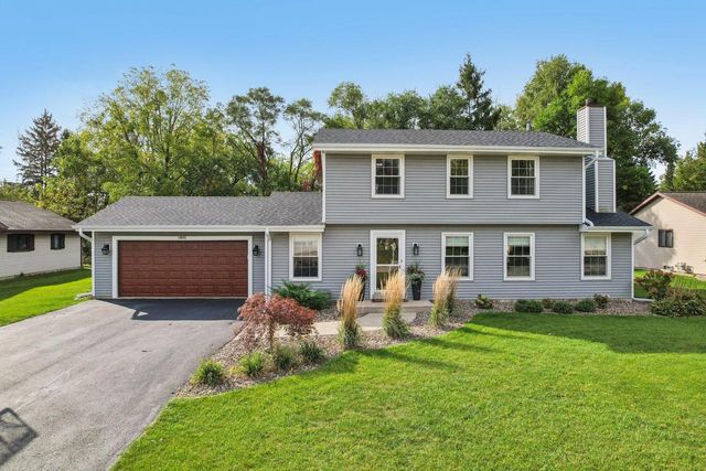 14045 W Beechwood TRAIL, New Berlin, WI 53151
