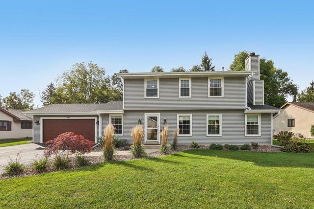 14045 W Beechwood TRAIL, New Berlin, WI 53151