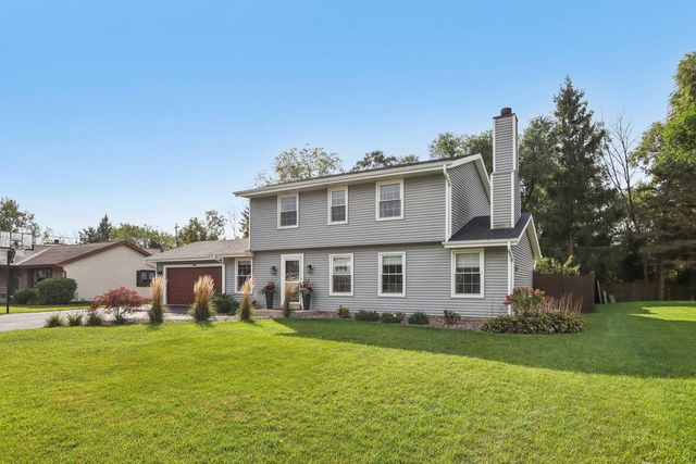 14045 W Beechwood TRAIL, New Berlin, WI 53151