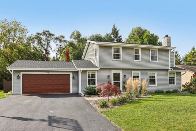 14045 W Beechwood TRAIL, New Berlin, WI 53151