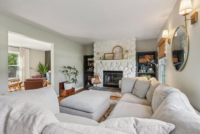 14045 W Beechwood TRAIL, New Berlin, WI 53151