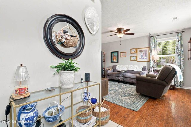 1117 Leathers Ln, Frankfort, KY 40601
