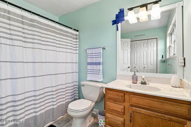 1117 Leathers Ln, Frankfort, KY 40601