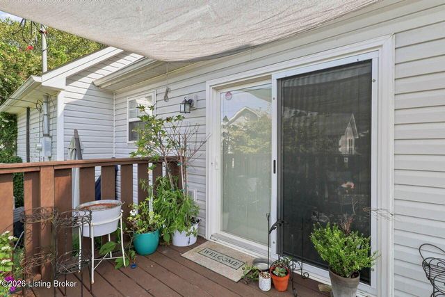 1117 Leathers Ln, Frankfort, KY 40601