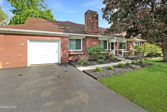 10 Palma Boulevard, Guilderland, NY 12203