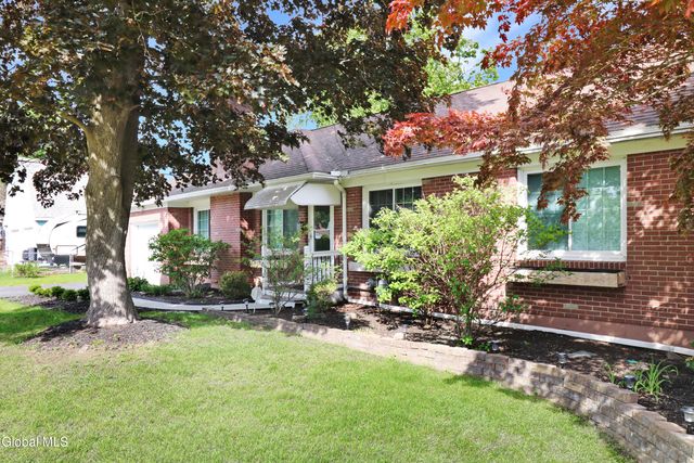 10 Palma Boulevard, Guilderland, NY 12203