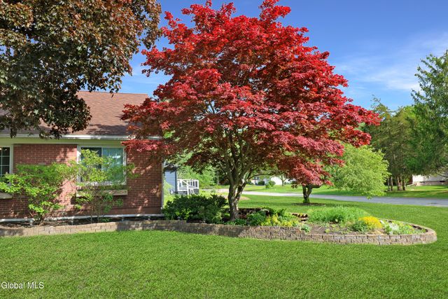 10 Palma Boulevard, Guilderland, NY 12203