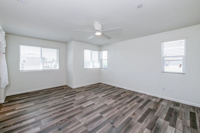 501 Farmhouse Lane, Clovis, CA 93619