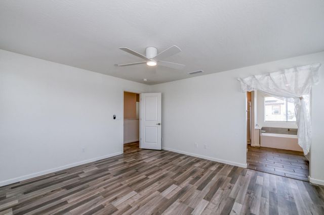 501 Farmhouse Lane, Clovis, CA 93619