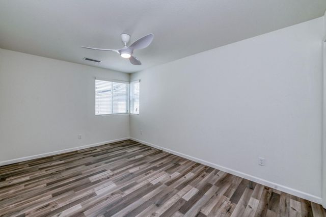 501 Farmhouse Lane, Clovis, CA 93619