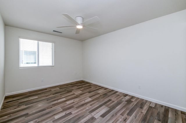 501 Farmhouse Lane, Clovis, CA 93619