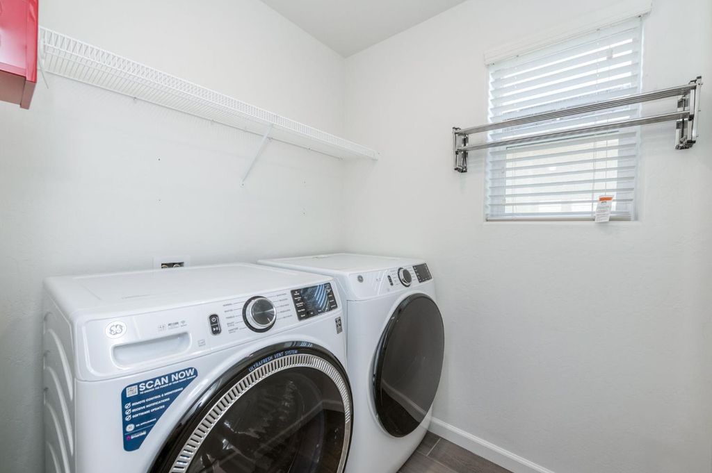 Image 26 of property listing at 501 Farmhouse Lane, Clovis, CA 93619