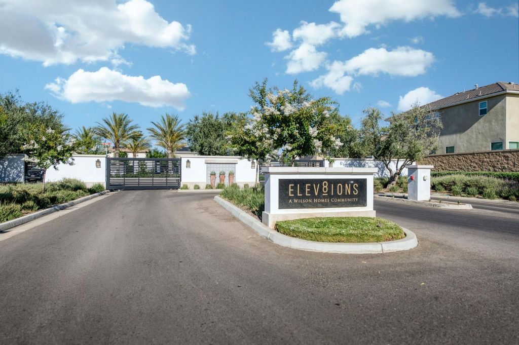 Image 36 of property listing at 501 Farmhouse Lane, Clovis, CA 93619