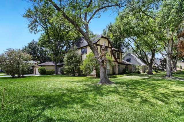 10903 Tupper Lake Drive, Houston, TX 77042