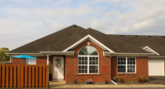 1939 Harmony Circle, Charlestown, IN 47111