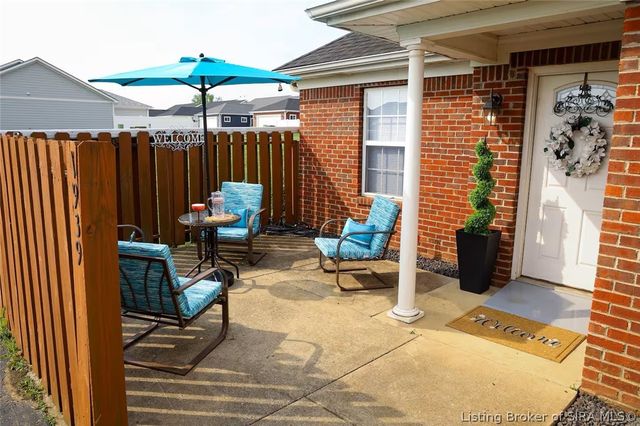 1939 Harmony Circle, Charlestown, IN 47111
