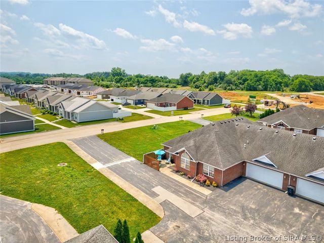 1939 Harmony Circle, Charlestown, IN 47111