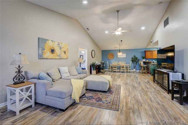 1939 Harmony Circle, Charlestown, IN 47111