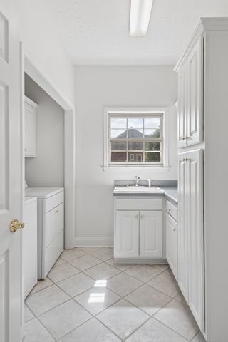 1019 Fairways Dr, Greenbrier, TN 37073