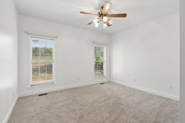 1019 Fairways Dr, Greenbrier, TN 37073
