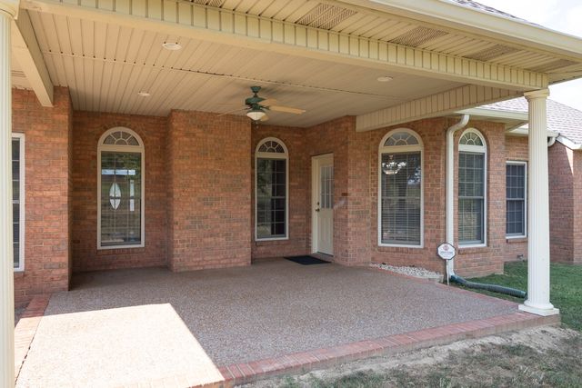 1019 Fairways Dr, Greenbrier, TN 37073