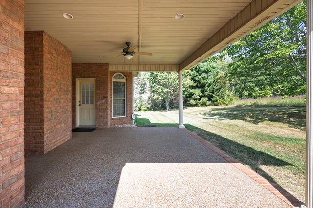 1019 Fairways Dr, Greenbrier, TN 37073