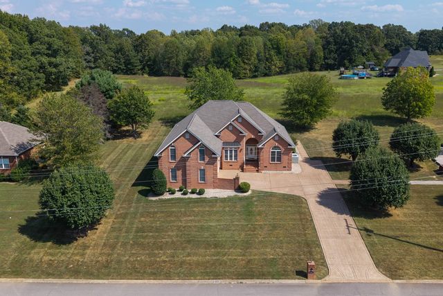 1019 Fairways Dr, Greenbrier, TN 37073