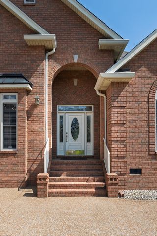 1019 Fairways Dr, Greenbrier, TN 37073