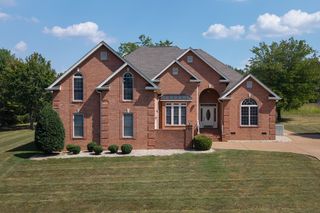 1019 Fairways Dr, Greenbrier, TN 37073
