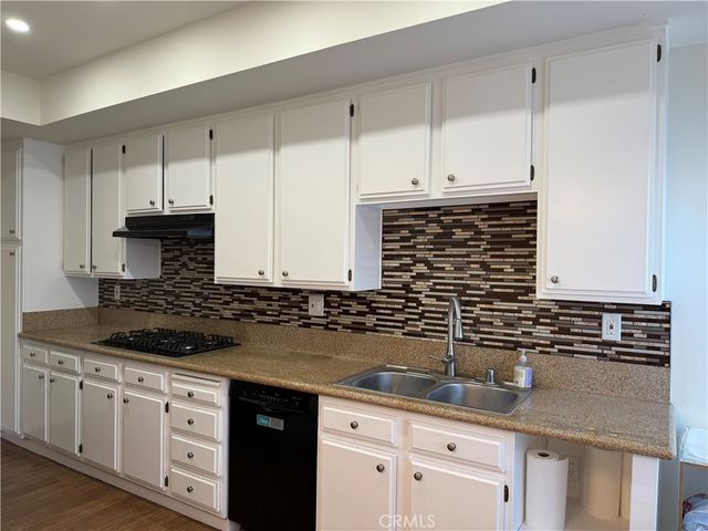 5841 Etiwanda Avenue, Tarzana, CA 91356