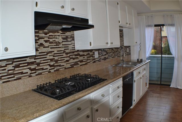 5841 Etiwanda Avenue, Tarzana, CA 91356