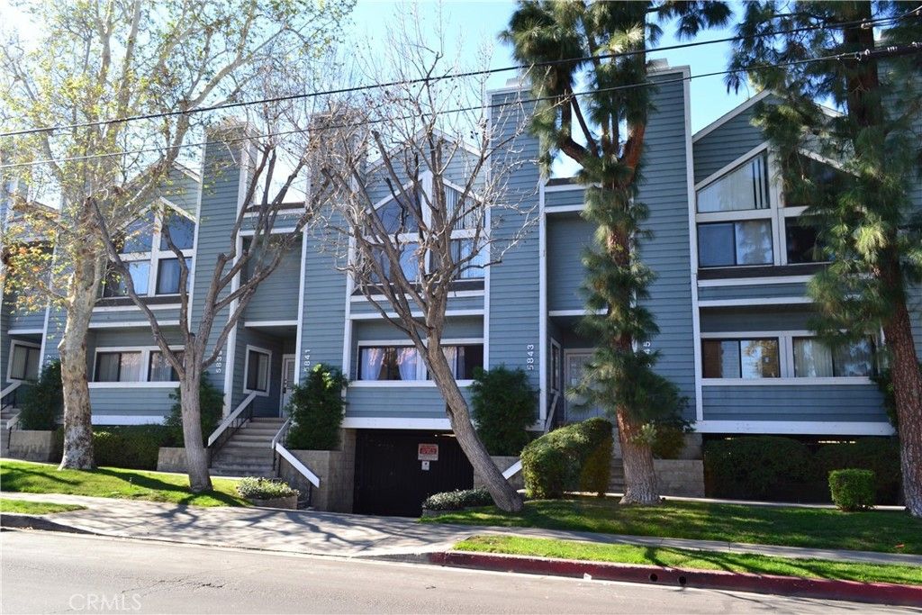 5841 Etiwanda Avenue, Tarzana, CA 91356