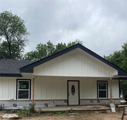 811 Ritchey Street, Gainesville, TX 76240