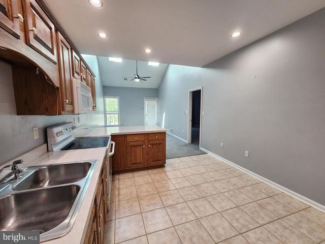 141 RED HAVEN RD, New Cumberland, PA 17070