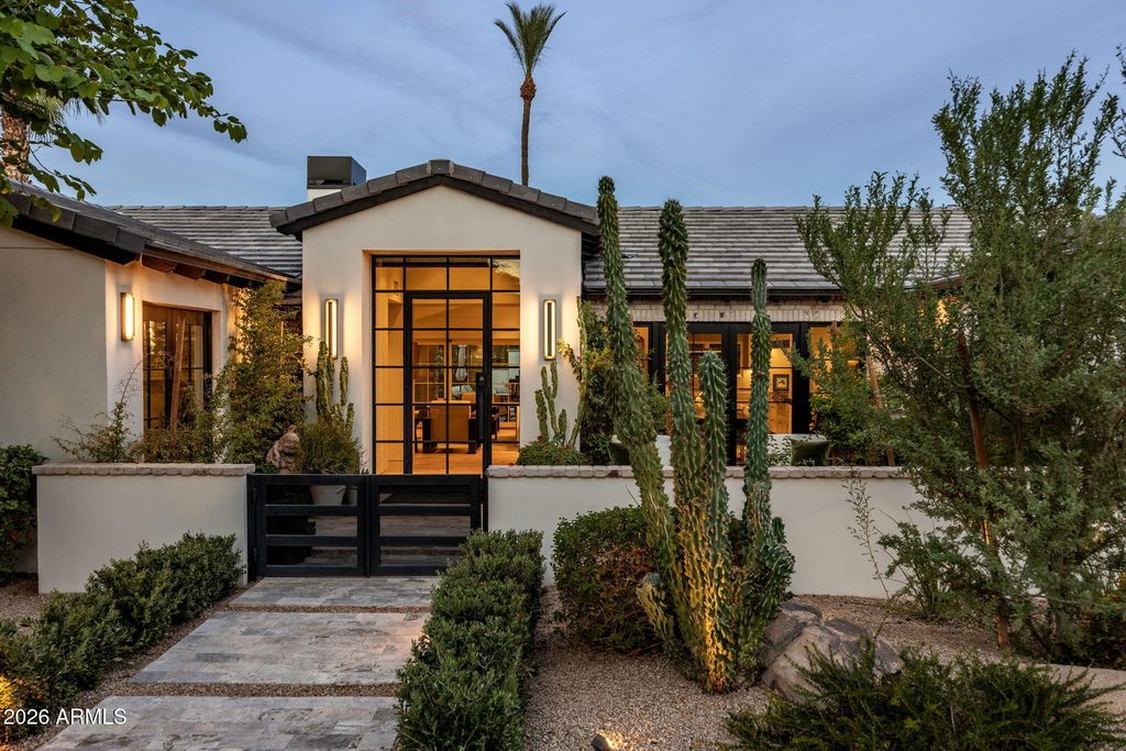 5635 E LINCOLN Drive 13, Paradise Valley, AZ 85253 — exterior