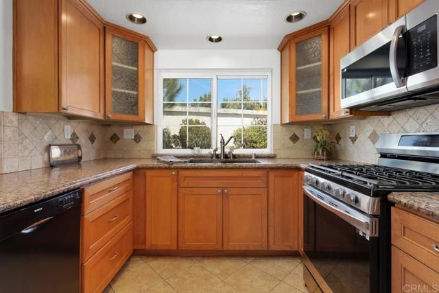 2257 Brookwood Court, Escondido, CA 92026