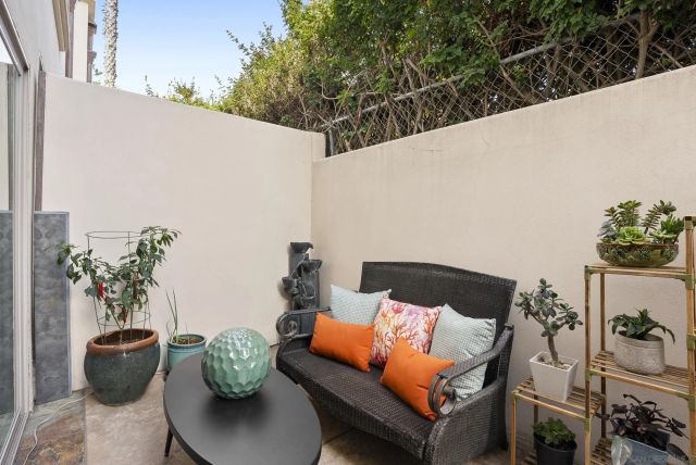 7520 Draper Ave 3, La Jolla, CA 92037