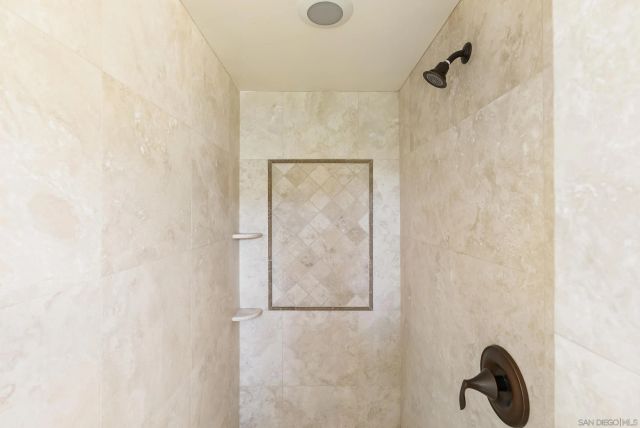 7520 Draper Ave 3, La Jolla, CA 92037
