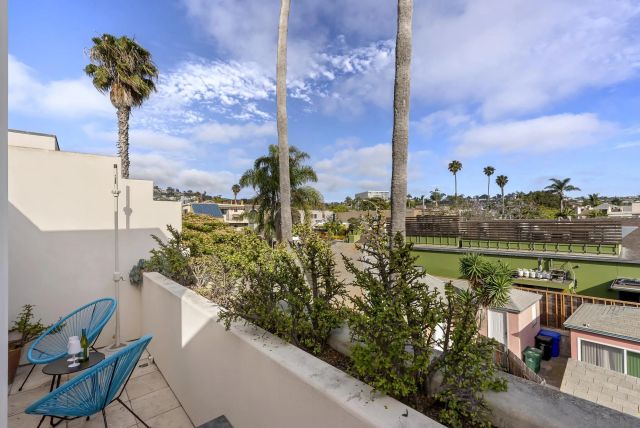 7520 Draper Ave 3, La Jolla, CA 92037