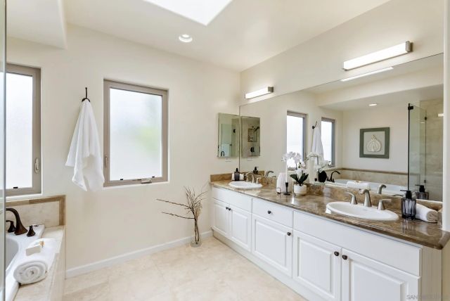 7520 Draper Ave 3, La Jolla, CA 92037