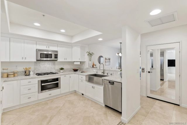 7520 Draper Ave 3, La Jolla, CA 92037